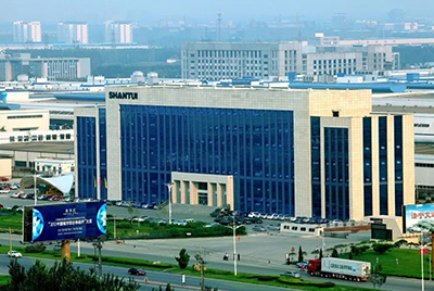 山東省正式發(fā)布首批223家“好品山東”品牌名單，“山推牌”推土機，壓路機、裝載機與履帶底盤、傳動系統(tǒng)獲得認可，榮登首批榜單。